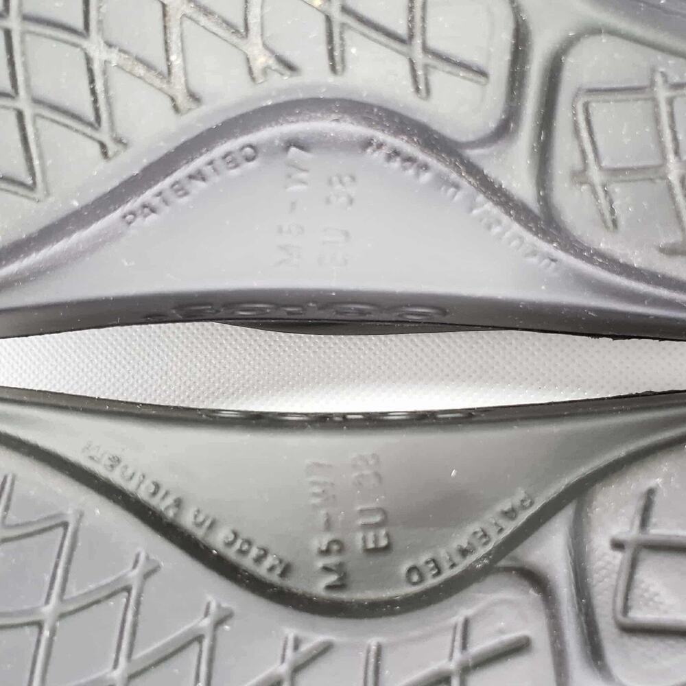 OOFOS Original Recovery Comfort Thong Flip Flop Sandal Black Women 7 Men 5 - Picture 8 of 9